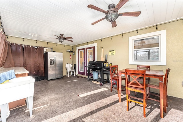 dining area with ceiling fan