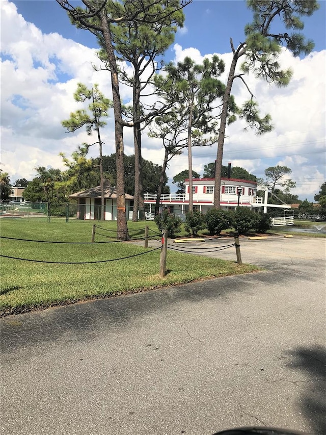 view of front of home with a front lawn