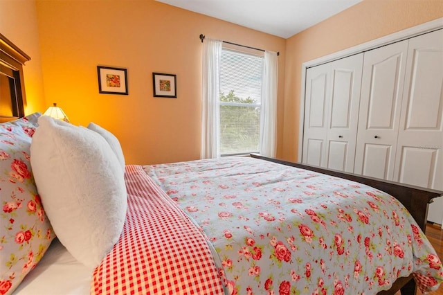 bedroom featuring a closet