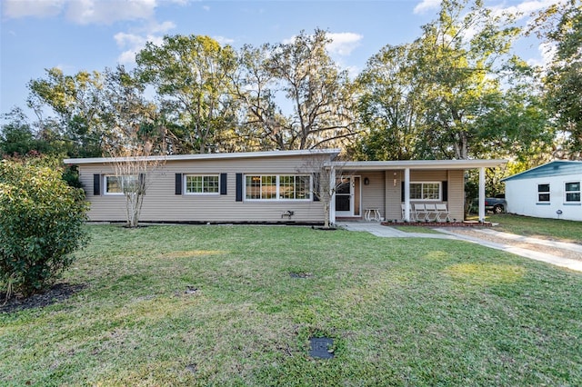 view of front of house with a front yard