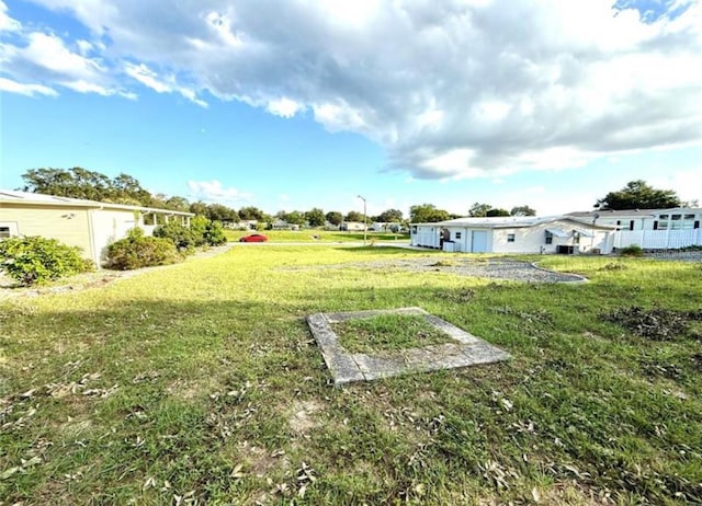 Listing photo 3 for 14487 Rialto Ave, Brooksville FL 34613