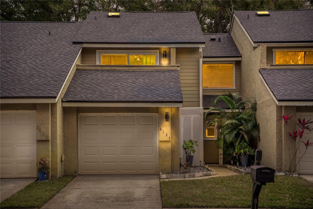 view of front facade with a garage