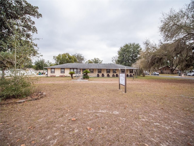 view of front of property