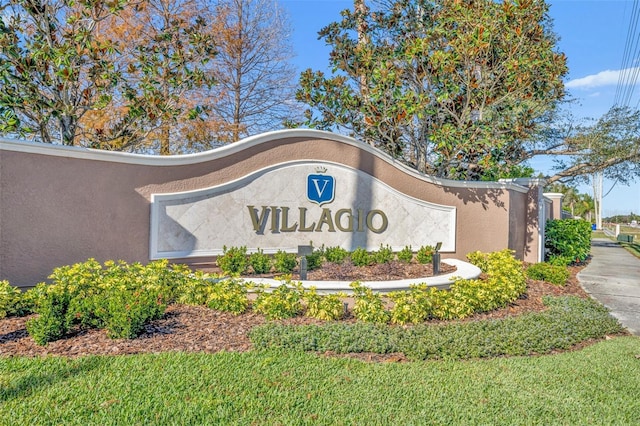 view of community / neighborhood sign