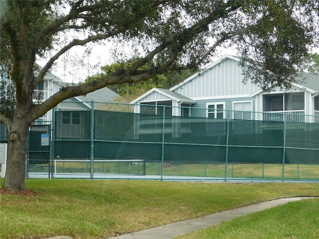 exterior space featuring a yard