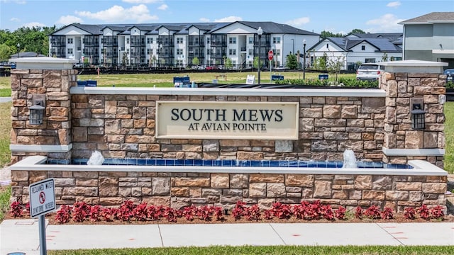 view of community / neighborhood sign