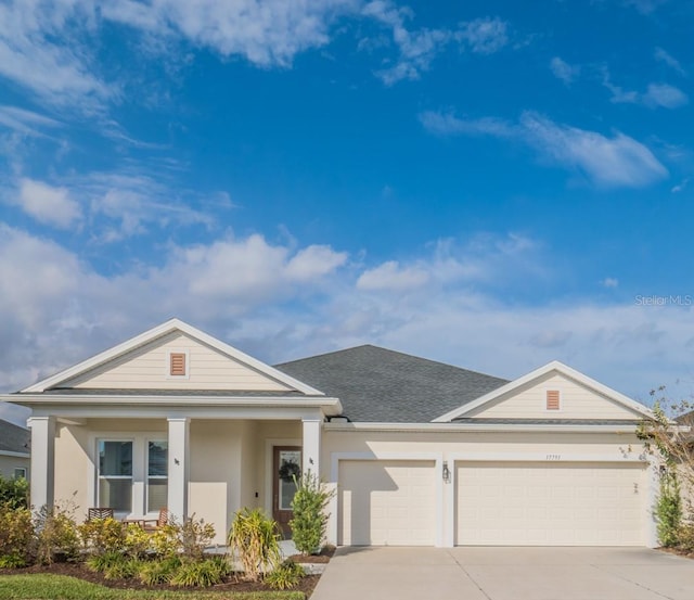 view of front facade featuring a garage