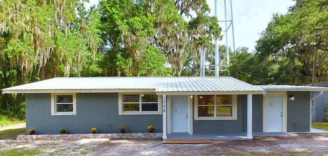 view of front of house with a porch