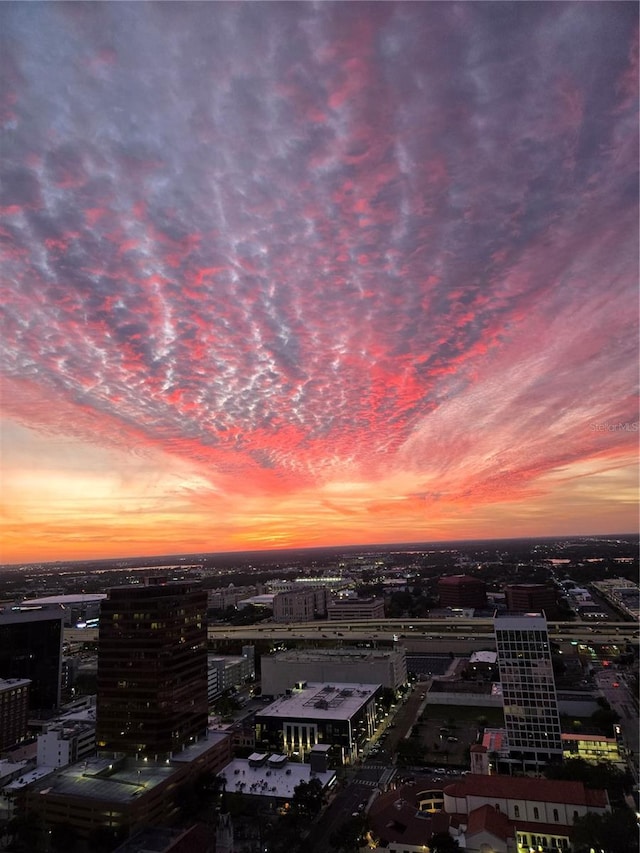 view of aerial view at dusk