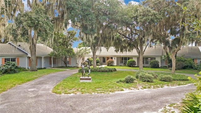 Listing photo 3 for 12334 Summerport Ln, Windermere FL 34786