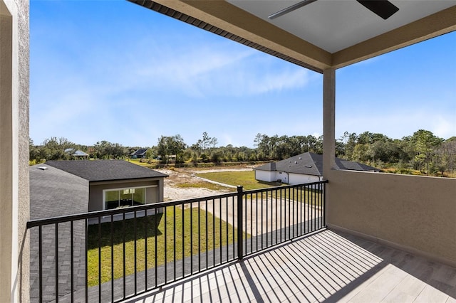 balcony featuring ceiling fan