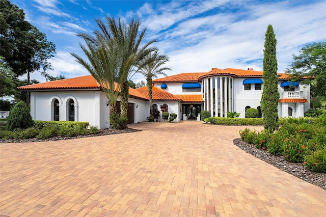 view of mediterranean / spanish-style home