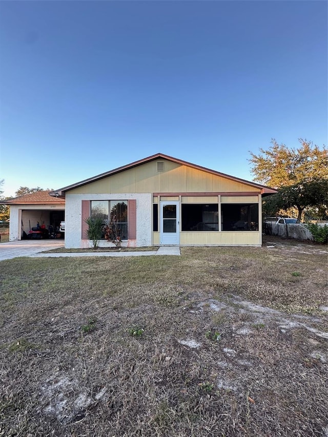 view of front of property