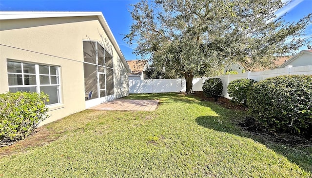 view of yard with a patio