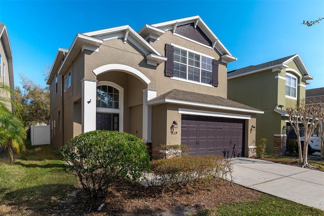 view of front facade featuring a garage