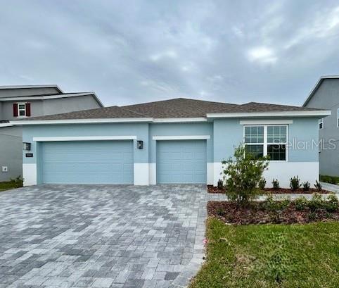 view of front of home featuring a garage