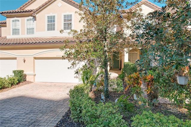 view of front of house with a garage