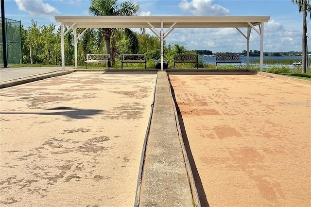 view of property's community featuring a water view