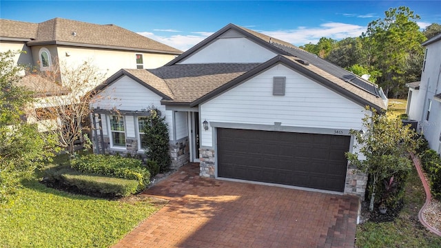 view of front of house featuring a garage