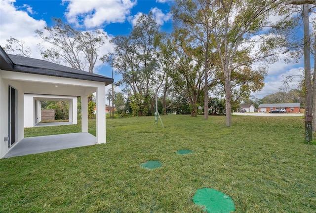 view of yard with a patio