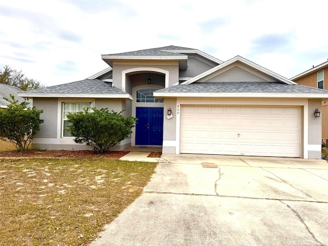 view of front facade featuring a garage