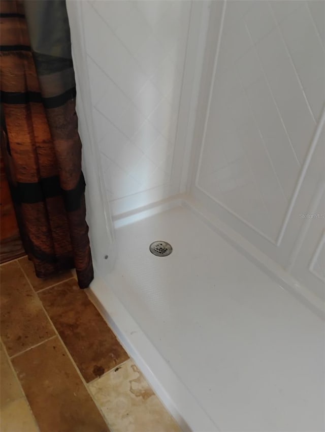 718 New York St, Clearwater, FL 33756 - bathroom with a shower stall