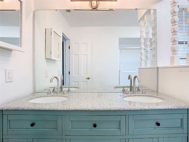 bathroom with vanity