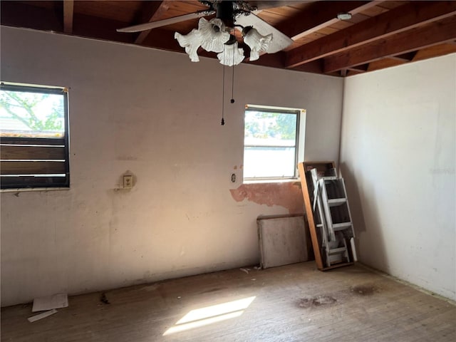 unfurnished room with ceiling fan