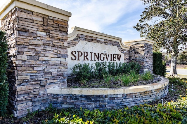 view of community / neighborhood sign