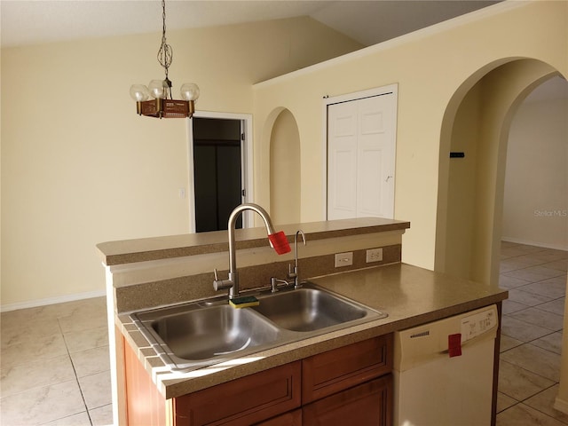 kitchen with vaulted ceiling, a kitchen island with sink, sink, dishwasher, and light tile patterned flooring