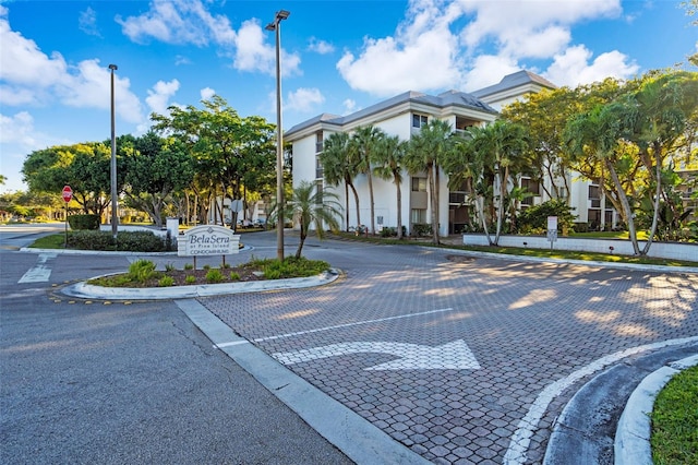 711 N Pine Island Rd Unit 406, Plantation, FL 33324 - photo 2