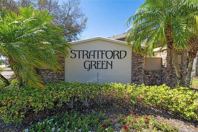 view of community / neighborhood sign