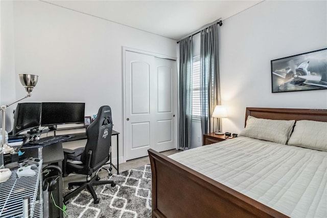 bedroom featuring a closet