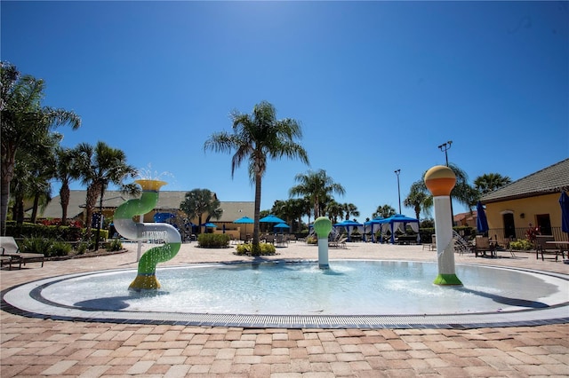 view of swimming pool