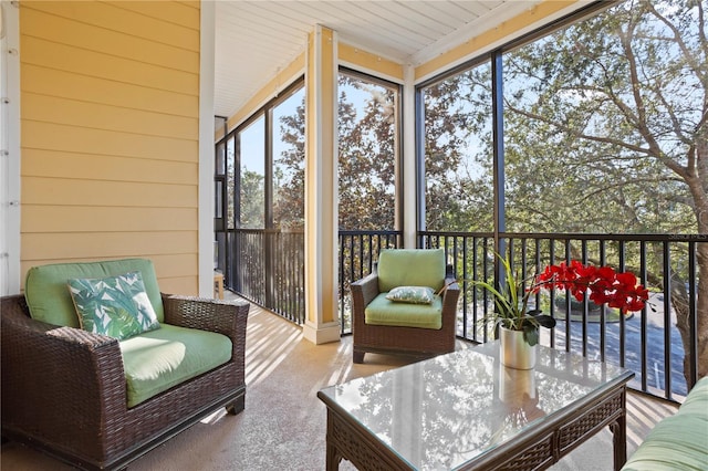 view of sunroom / solarium