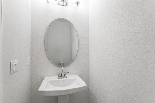 bathroom with sink