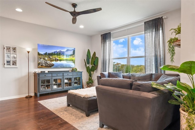 1416 Cabot Dr, Clermont, FL 34711 - living area with recessed lighting, ceiling fan, baseboards, and dark wood-type flooring