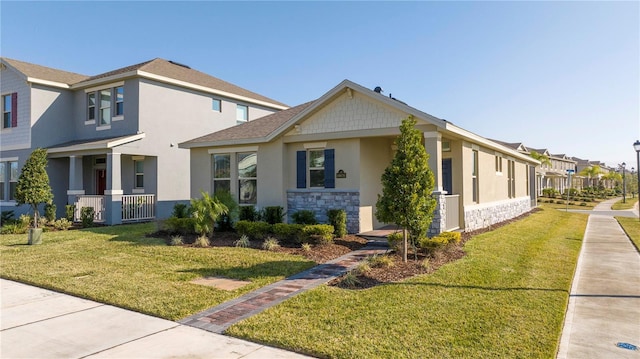 view of front facade with a front yard