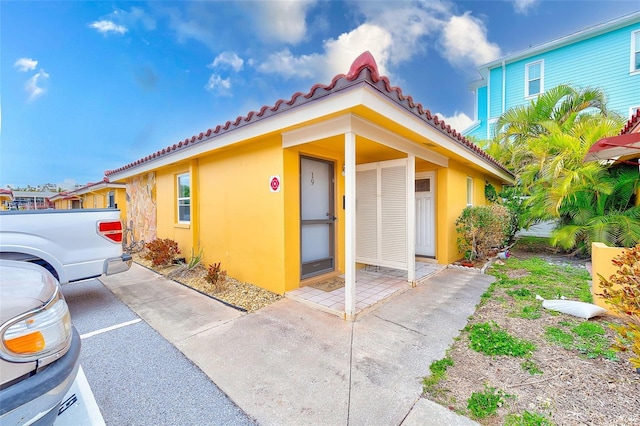 view of front of property