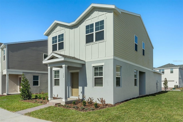 view of front facade with a front lawn