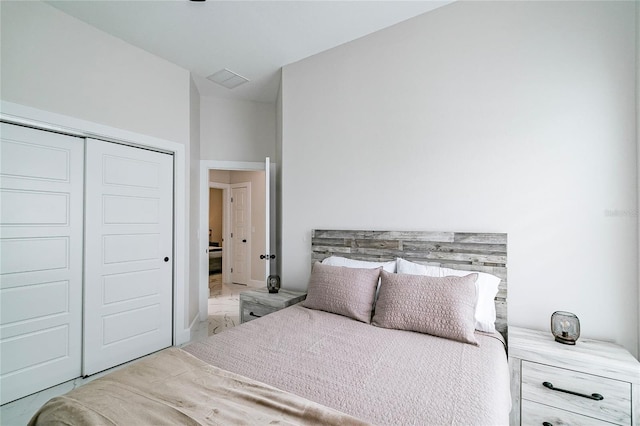 bedroom with a closet