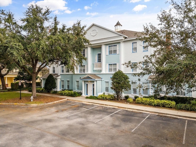 Listing photo 2 for 7703 Heritage Crossing Way Unit 302, Reunion FL 34747