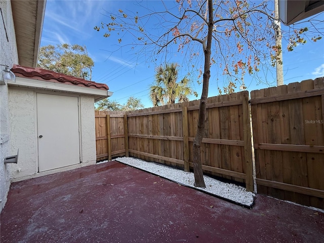 view of yard with a patio