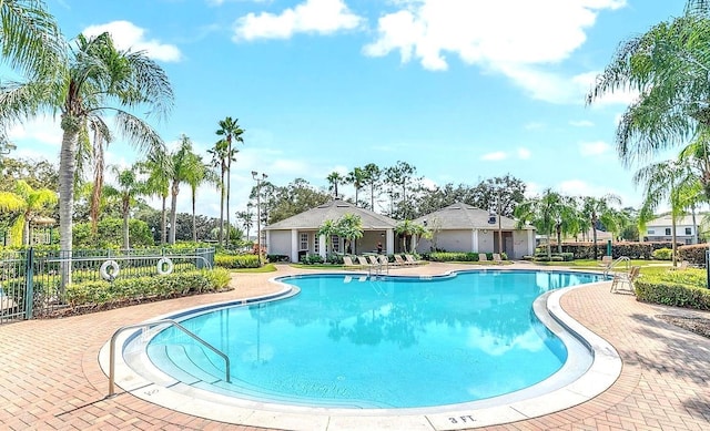 view of swimming pool