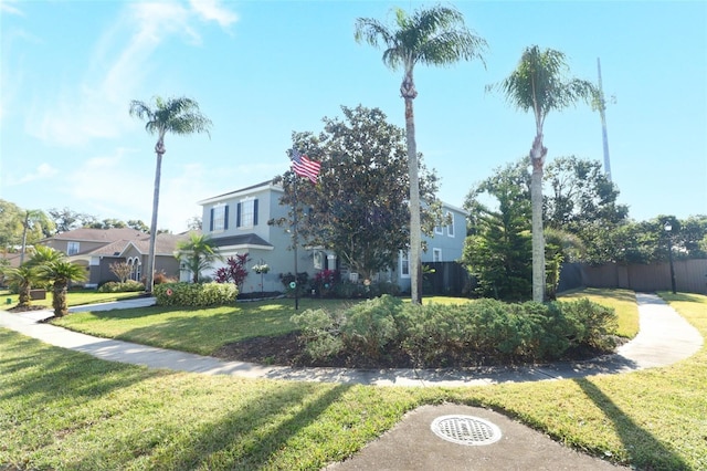 view of front of house featuring a front lawn