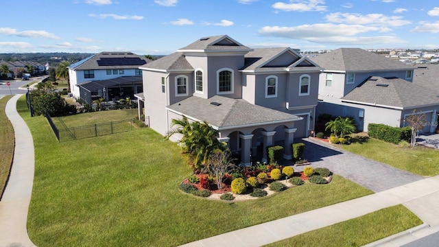 view of front of home featuring a front yard