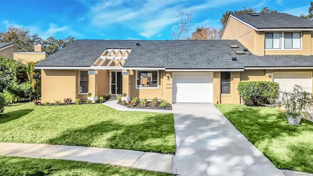 view of front of home featuring a front lawn