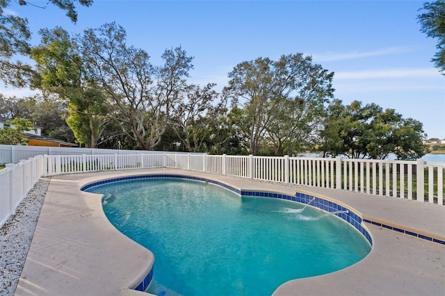 view of pool with pool water feature