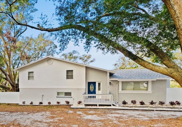 view of front of property