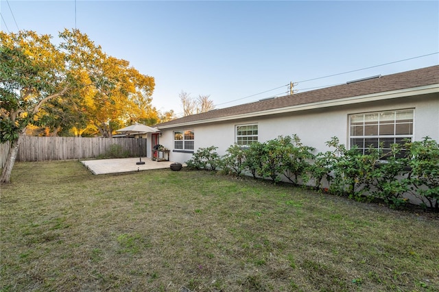 view of yard with a patio